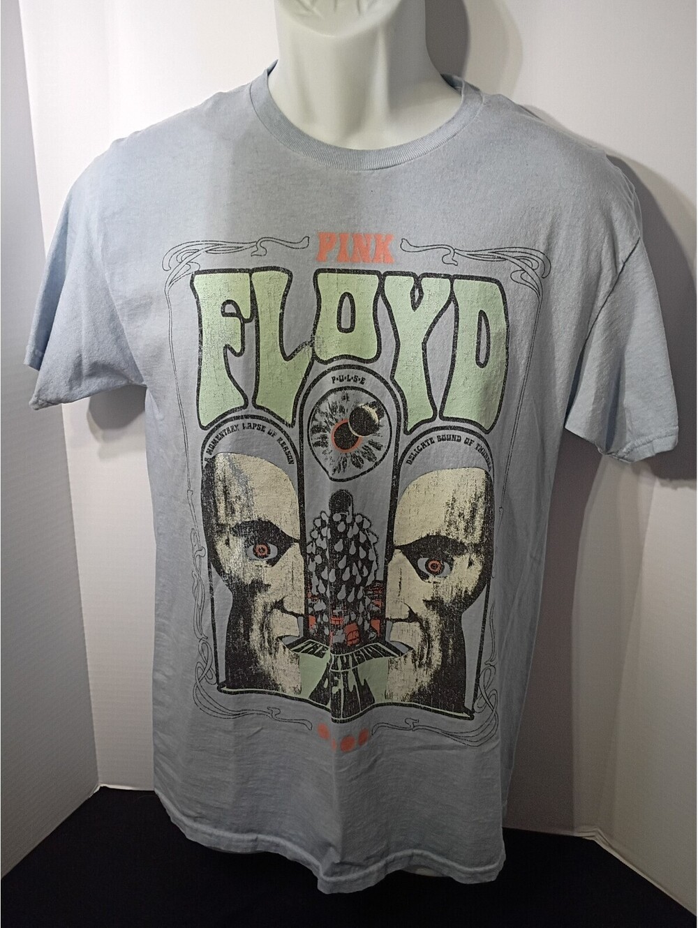 Vintage Pink Floyd Concert Shirt The Division Bell